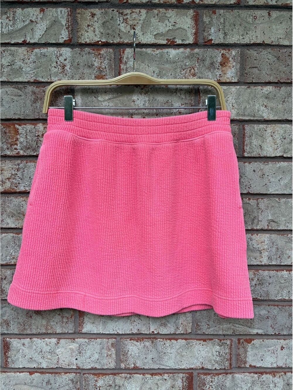Aerie Neon Pink Mini Stretchy Skirt Size M
